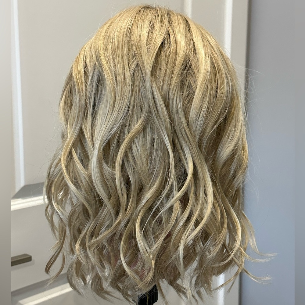 NEW Belle Tress Verona Wig In Crushed Almond Blonde R! Discontinued Hard To Find